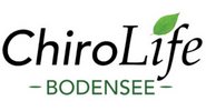 Logo von ChiroLife Bodensee mit grüner Blattform über dem Schriftzug, in moderner Typografie